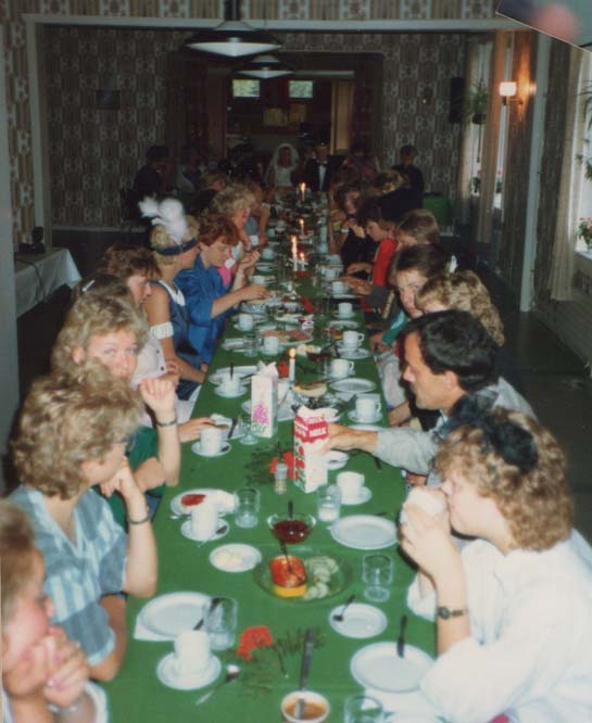 1986 Ungdomsleir. Festbordet